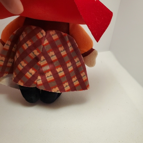 RARE 2022 Disney Parks Hocus Pocus Sanderson Sister Witch Mary Sanderson Plush - Picture 3 of 4